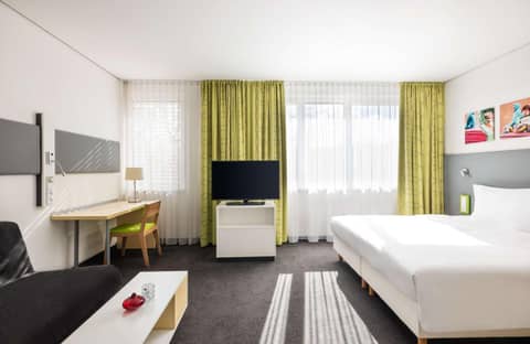 Lindner Hotel Frankfurt Sportpark, part of JdV by Hyatt — hotel room