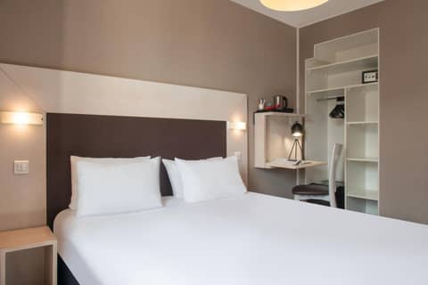 Hôtel Baldi by Magna Arbor — hotel room