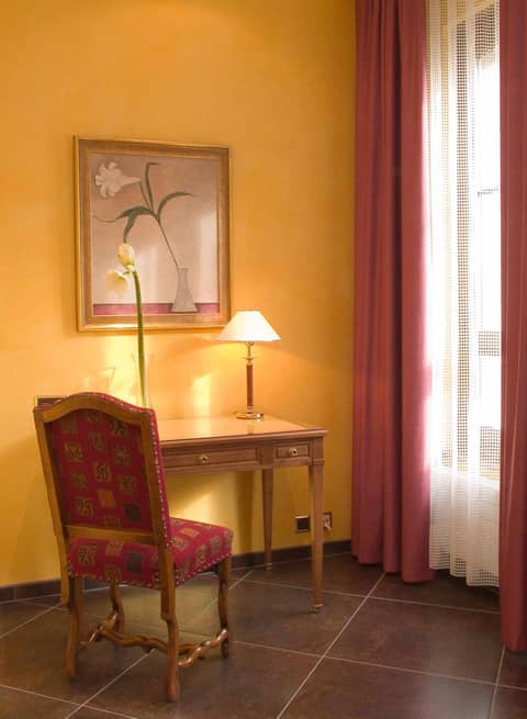 Hotel d'Allèves — hotel room