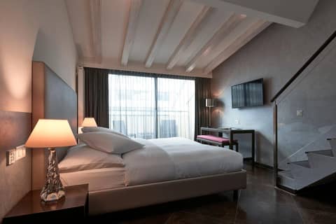 Hotel d'Allèves — hotel room