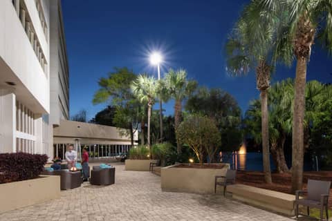 DoubleTree by Hilton Hotel Jacksonville Airport — photo 9