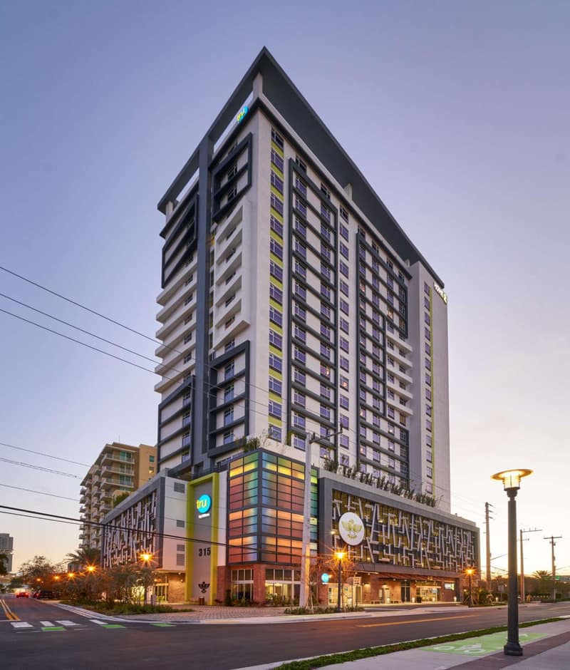 Tru By Hilton Fort Lauderdale Downtown-Flagler Village — building