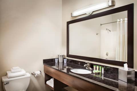 The STRAT Hotel Casino & Tower — bathroom