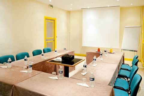Hôtel Le Cardinal — meeting & event spaces