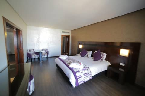 Hotel Suisse — hotel room