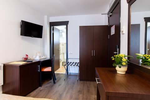 Duke Armeneasca Suites by Olala! — photo 9
