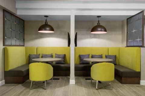Hampton Inn & Suites Tampa Ybor City Downtown — photo 9