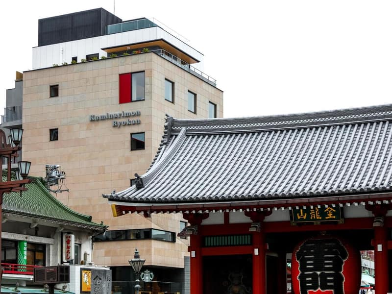 Kaminarimon Ryokan — building