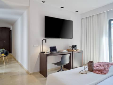 Hotel Rey Alfonso X — hotel room