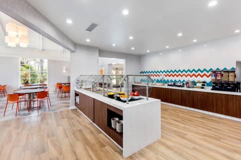 Clementine Hotel & Suites Anaheim — photo 5