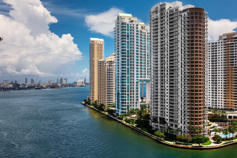 Kimpton EPIC Hotel by IHG — building