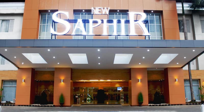 Hotel New Saphir Yogyakarta — building