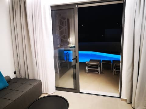 Zoes Hotel & Suites — photo 5