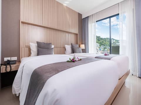 Patong Bay Residence — hotel room