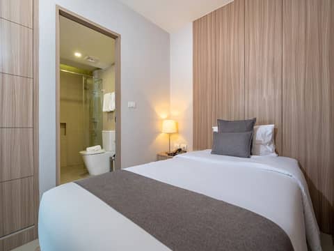 Patong Bay Residence — hotel room