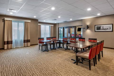 Comfort Suites Columbus Airport — photo 4