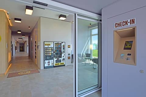 B&B Hotel Köln-Ehrenfeld — photo 4