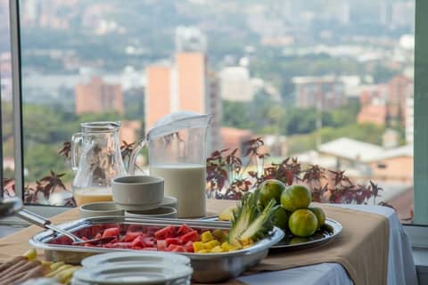 Aparta Suites Torre Poblado — photo 3