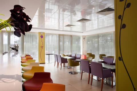 Holiday Inn Express Paris-Canal De La Villette by IHG — photo 4