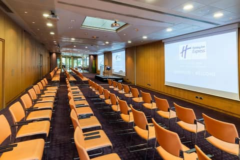 Holiday Inn Express Paris-Canal De La Villette by IHG — photo 8