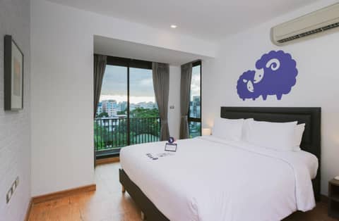 Kokotel Bangkok Sukhumvit 50 — hotel room
