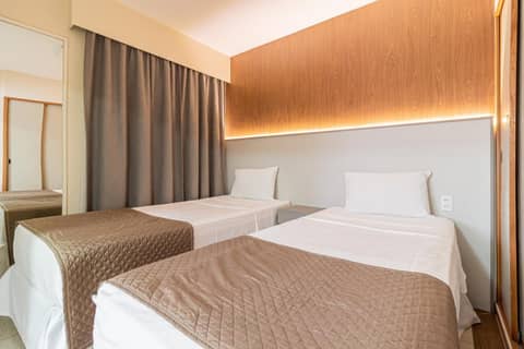 H4 Fortune Jardins — hotel room
