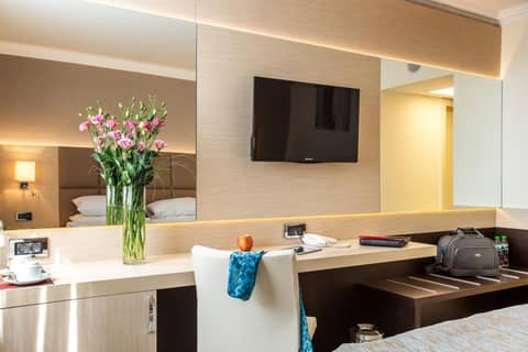 Ramada by Wyndham Sofia City Center — photo 8