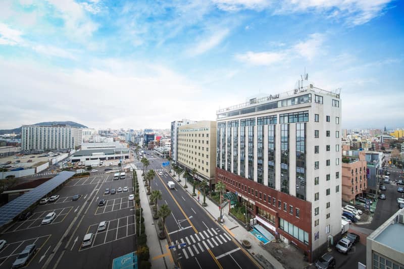 Jeju Palace Hotel — building