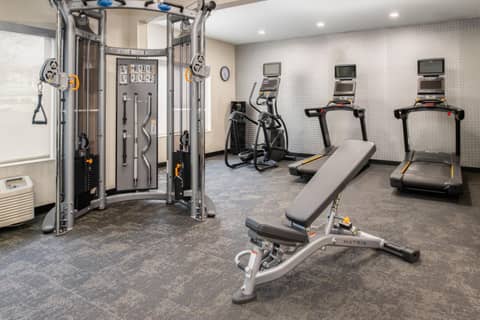 Fairfield Inn & Suites by Marriott Portland Airport — activities & amenities