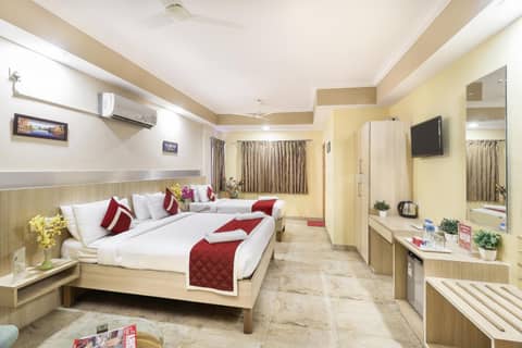 Octave Royal Opera — hotel room