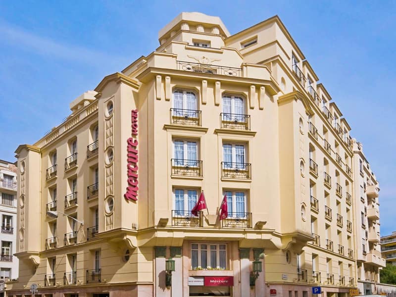 Mercure Nice Centre Grimaldi — building