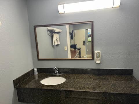 Midtown Lodge — photo 8
