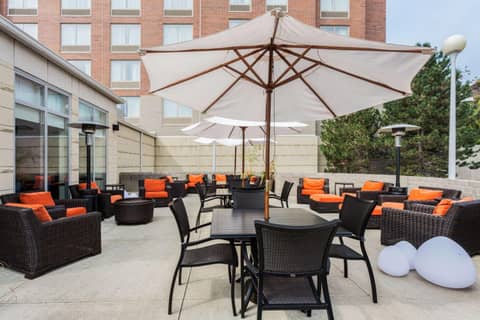 Hilton Garden Inn Cleveland Airport — balance & terrace