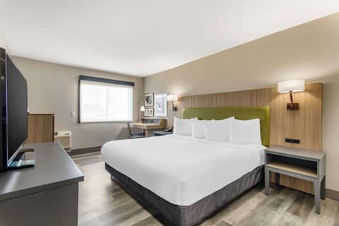 Country Inn & Suites by Radisson, Atlanta Airport South, GA — photo 2