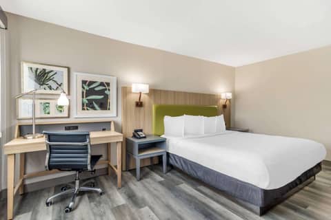 Country Inn & Suites by Radisson, Atlanta Airport South, GA — photo 5
