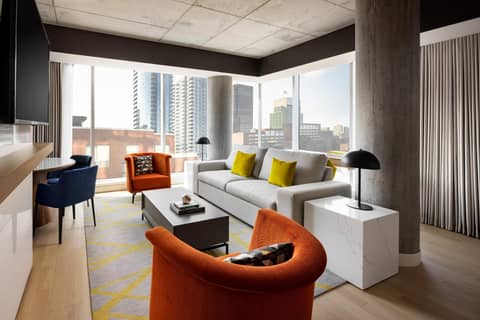 Humaniti Hotel Montreal, Autograph Collection — photo 4