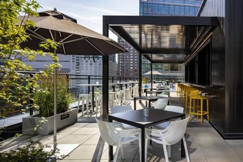 Humaniti Hotel Montreal, Autograph Collection — photo 8