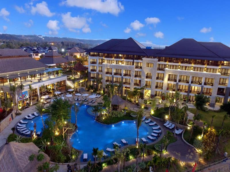 Royal Tulip Springhill Resort Jimbaran — building