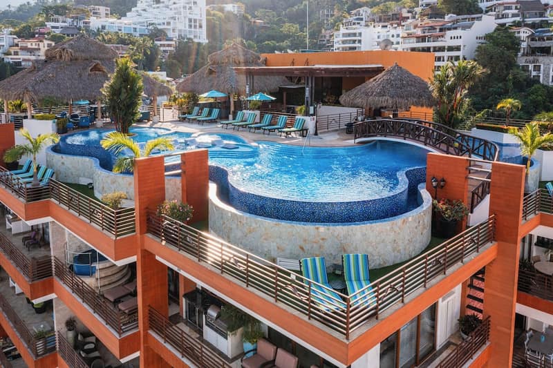 Pinnacle Resorts 220 — photo 1