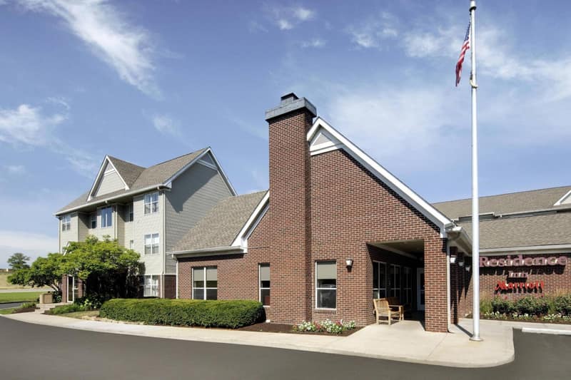 Residence Inn Indianapolis Airport — building