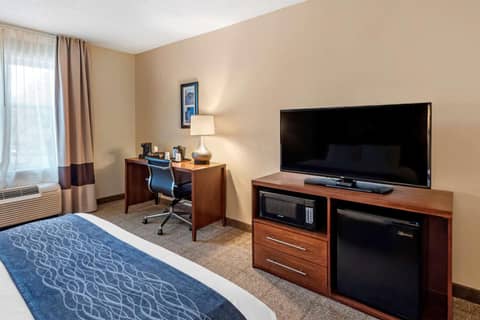 Comfort Inn & Suites Virginia Beach - Norfolk Airport — photo 9