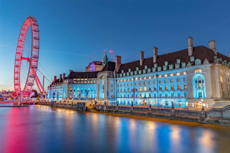 London Marriott Hotel County Hall — building