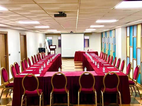 Oum Palace Hotel & Spa — meeting & event spaces