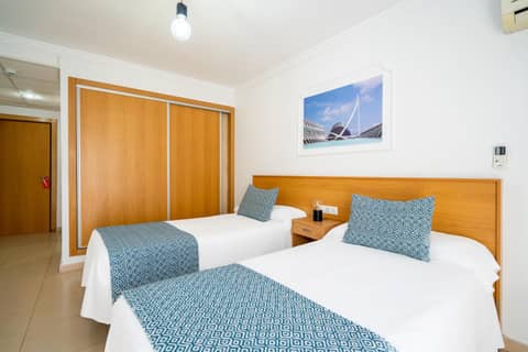 Hostal RR Feria by Beleret — hotel room