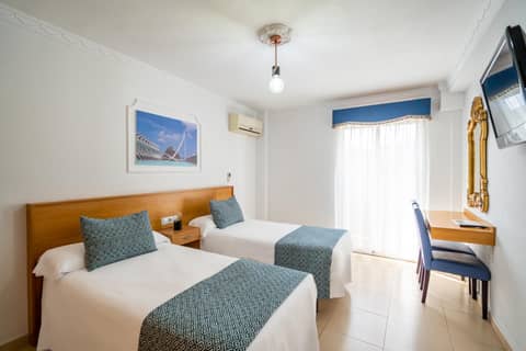 Double or Twin Room — the supplier's photographs — photo 1