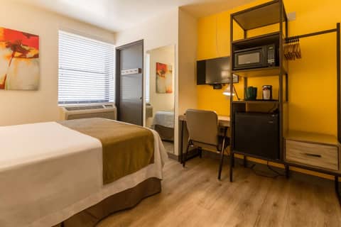 Kawada Hotel — hotel room