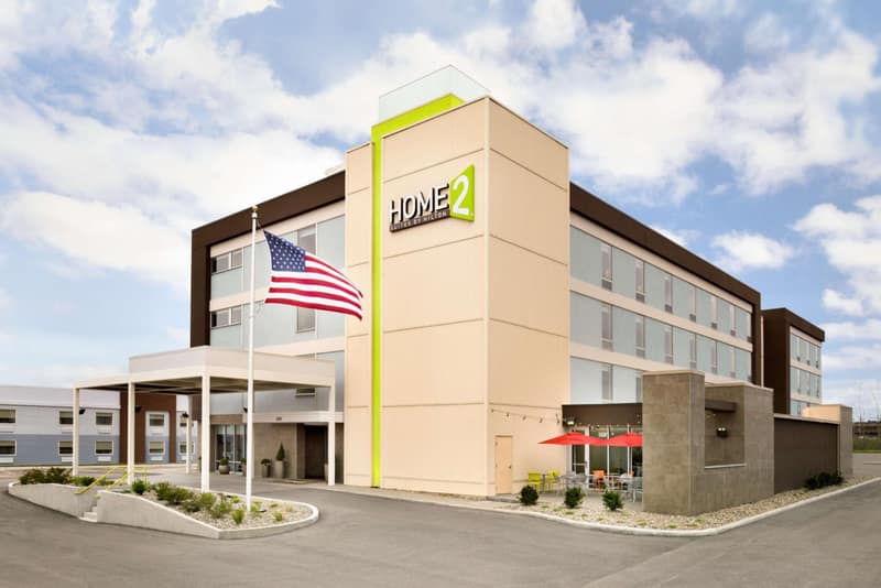 Home2 Suites By Hilton-Cleveland Beachwood — building