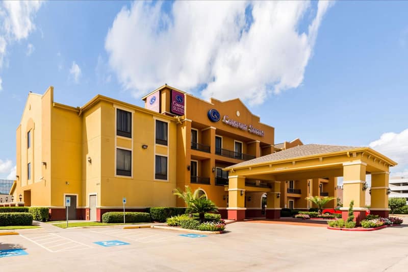 Comfort Suites Westchase Houston Energy Corridor — building