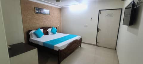 Hotel Jigyasa By Mayda Hospitality Pvt. Ltd. — hotel room