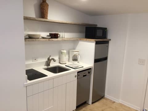 Su Casa at Venice Beach — kitchen